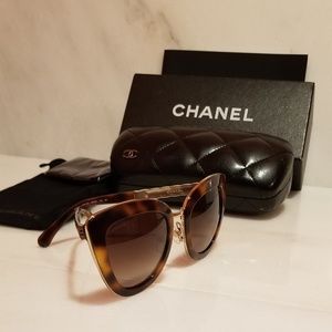 New Authentic CHANEL SUNGLASSES